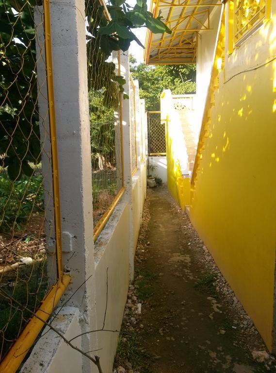 Bambooze Hauz Hotel Balabag  Luaran gambar
