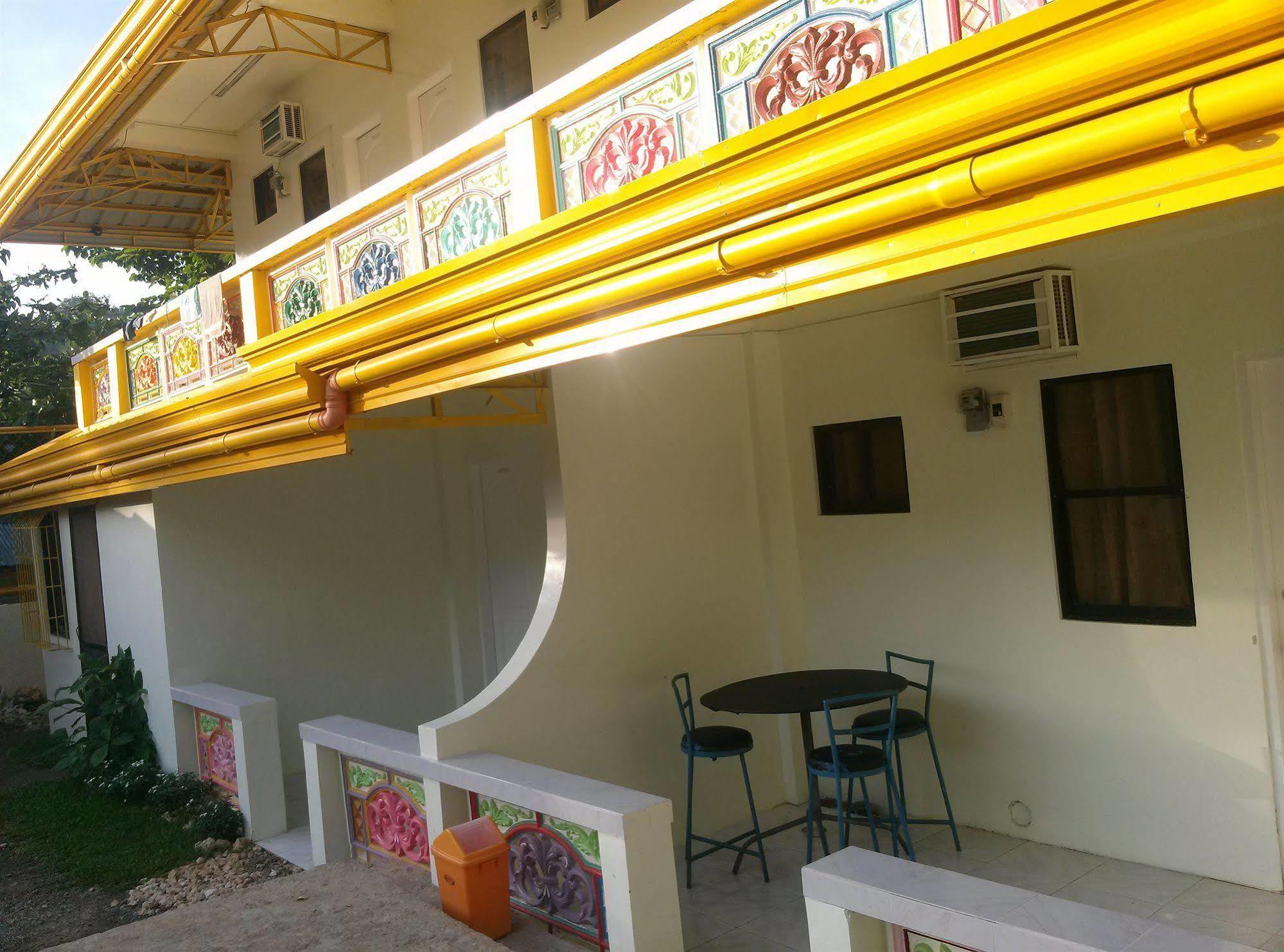 Bambooze Hauz Hotel Balabag  Luaran gambar